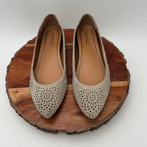 Vionic Shoes - Vionic Carmela Ballet Flats Suede Pointed Toe Size 8 Tan EUC Preppy Quiet Luxury